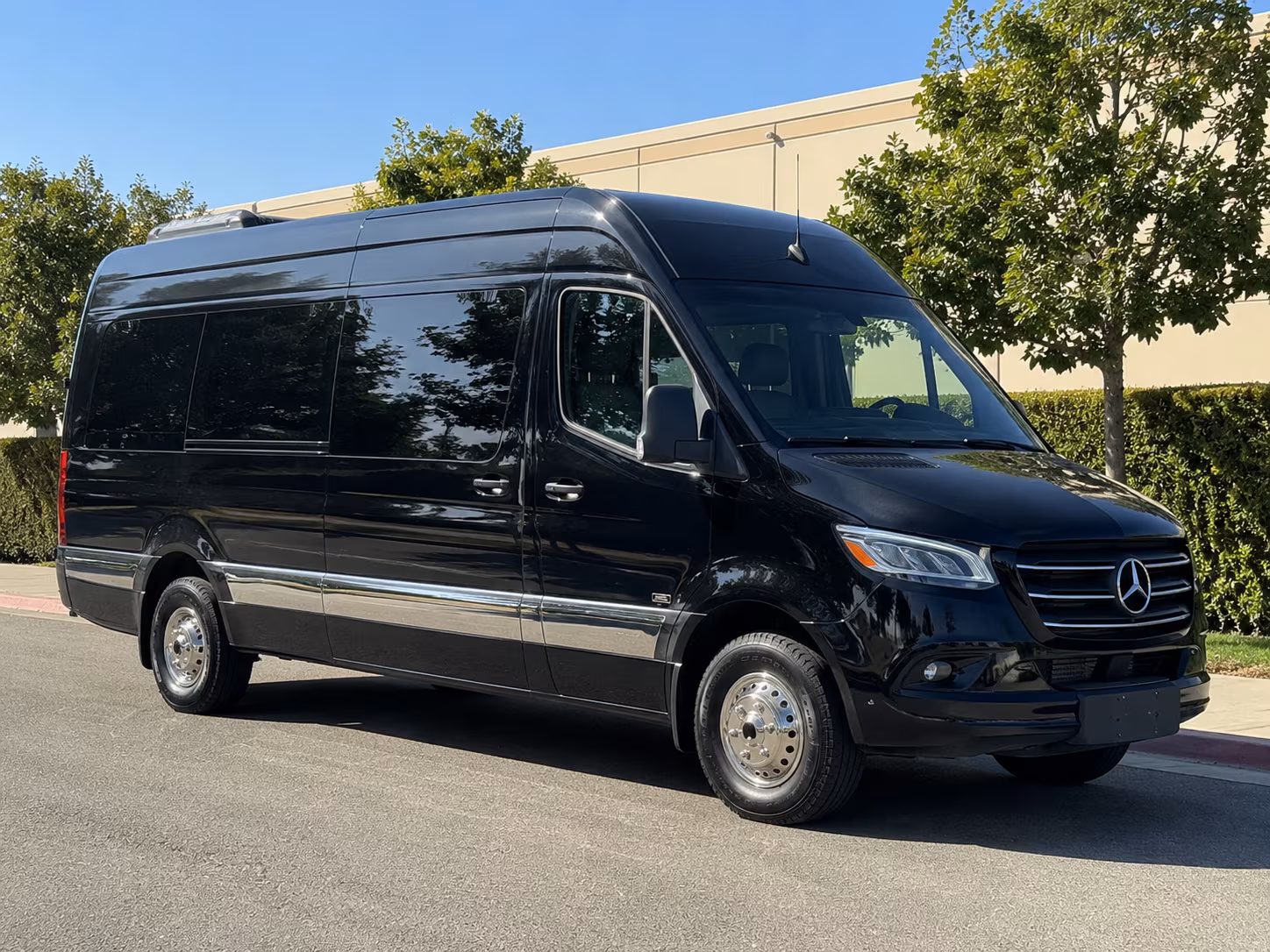 find the perfect transportation for your next wedding 5